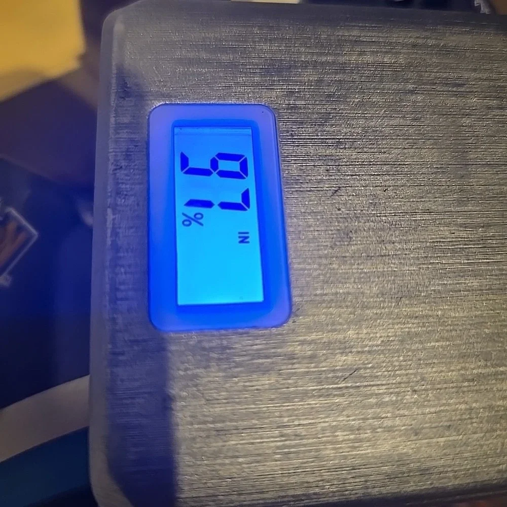 18650  Power Bank Case w/ Wireless‎ Charger No Power Cord Tested And Works